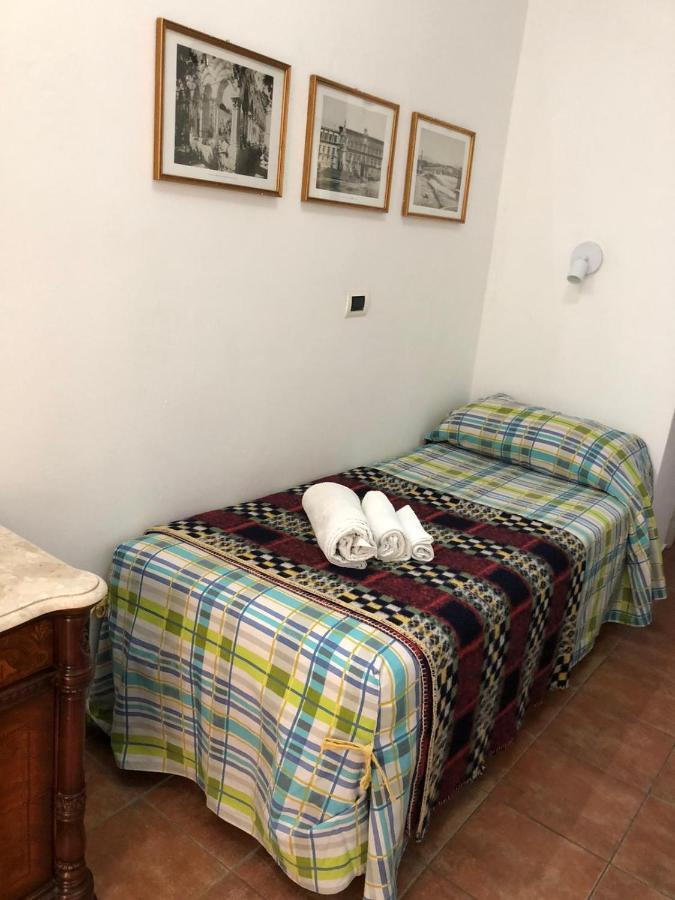 Bahalara Alloggio Palermo Buitenkant foto